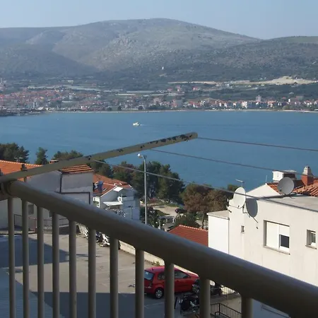 Antonia * トロギール