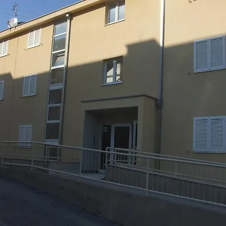 Antonia アパート *